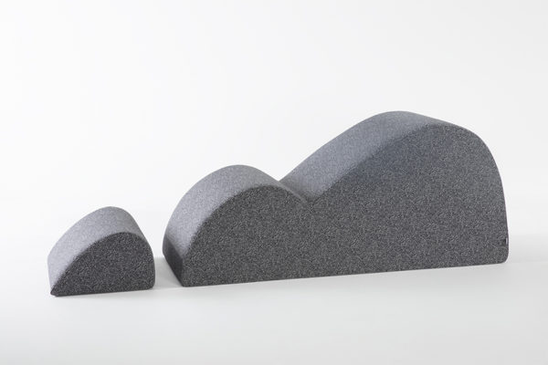 module en tissu gris avec repose pieds, de la marque Smarin, agence Parade