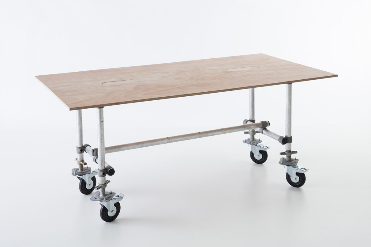 table à roulettes, agence PARADE